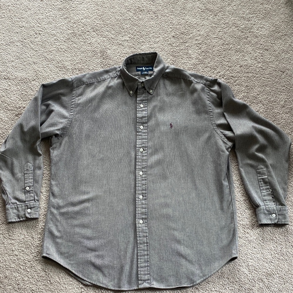 Ralph Lauren Men's Button Down Gray Shirt size large on excellent condition